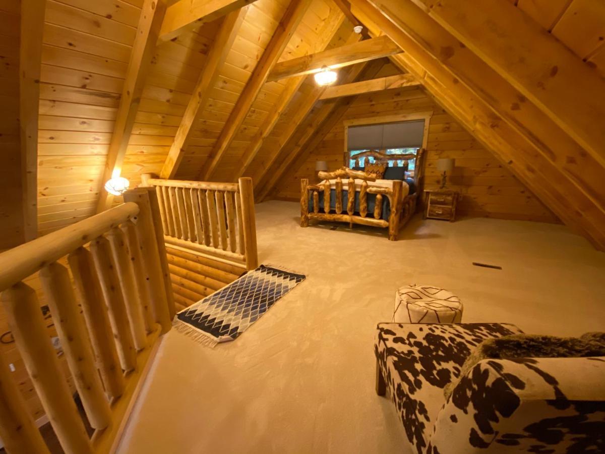 Pine Creek Cabins & Camping Resort South Bloomingville 外观 照片