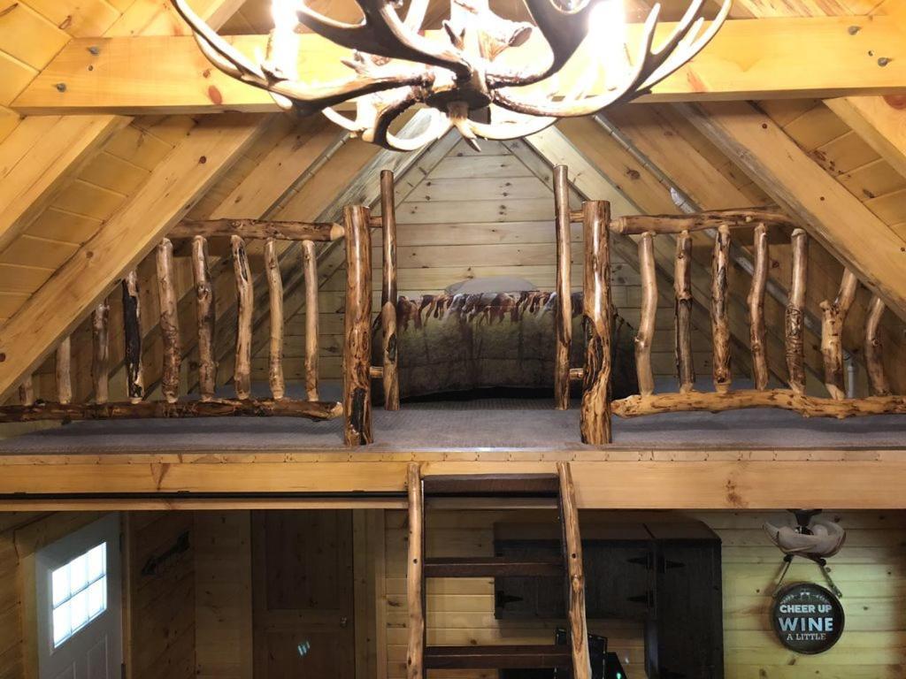 Pine Creek Cabins & Camping Resort South Bloomingville 外观 照片