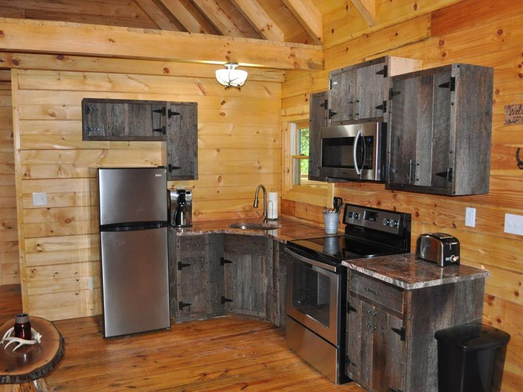 Pine Creek Cabins & Camping Resort South Bloomingville 外观 照片