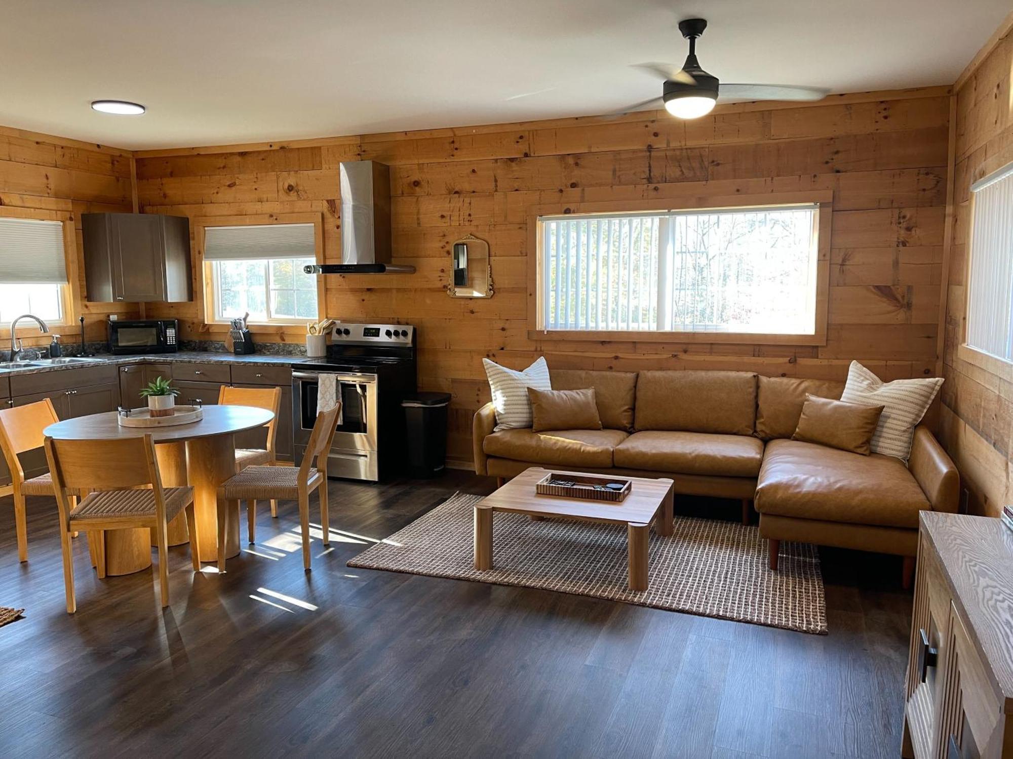 Pine Creek Cabins & Camping Resort South Bloomingville 外观 照片
